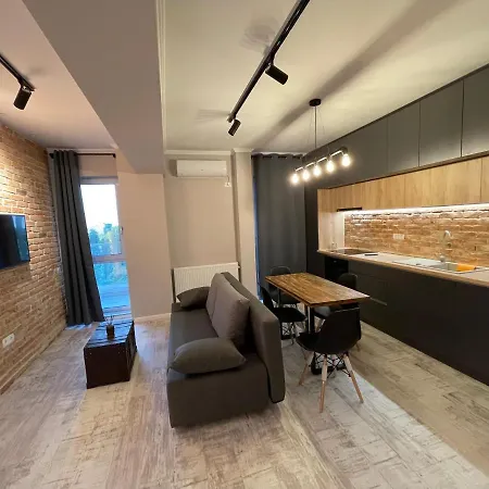 Grand Mamaia Apartment