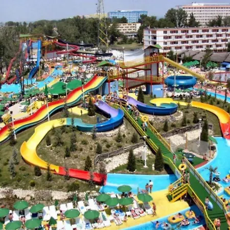 Grand Mamaia