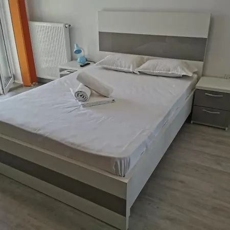 Grand Mamaia Apartment