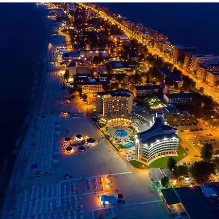 Grand Mamaia Apartmán