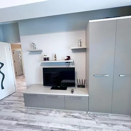 Grand Mamaia Apartment