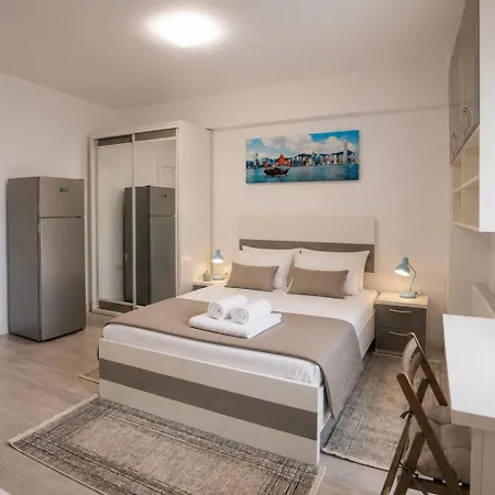 Grand Mamaia Apartament *